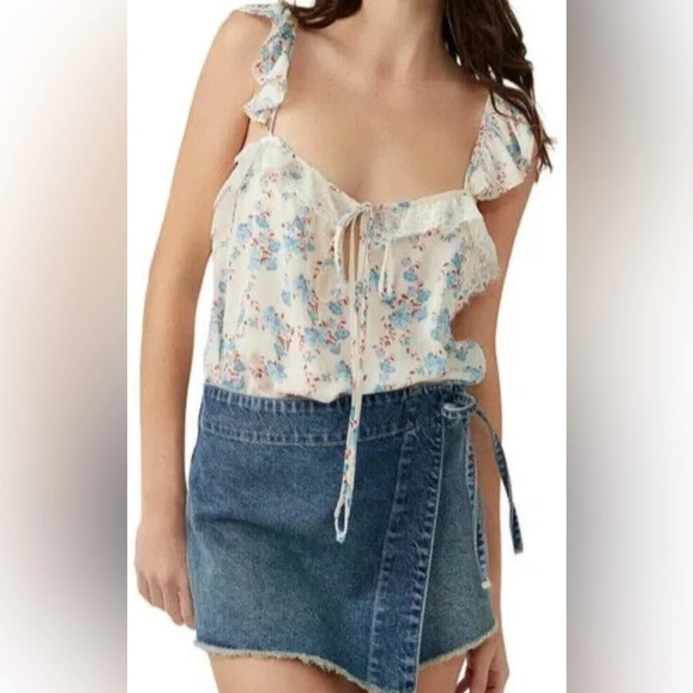 NWOT Intimately Free People Take It‎ Away Floral Bodysuit. Size Small.